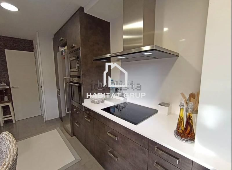 Foto f5dfb92e-d04d-457c-b59f-0b284a6df497. Maison avec piscine dans Taradell