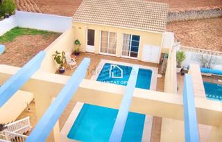 Casa adosada en Malbúger-Camí d´en Barrotes. Casa adosada en mahón