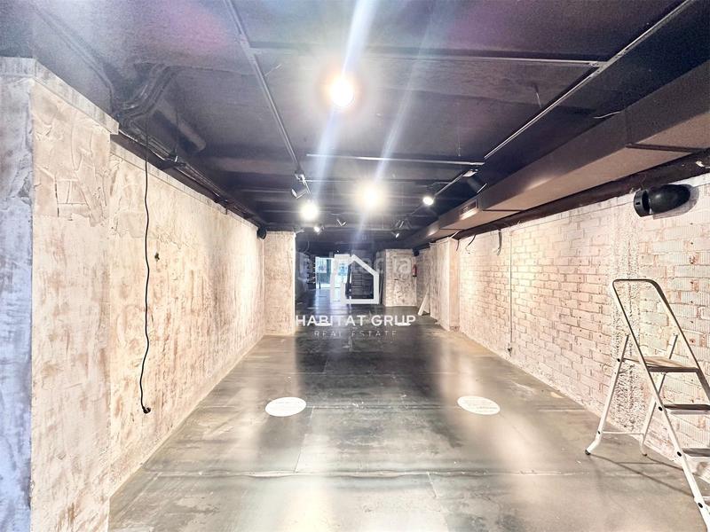 Foto 029fc823-1f52-45bc-b66d-3e462297e91e. Location local commercial dans Olot