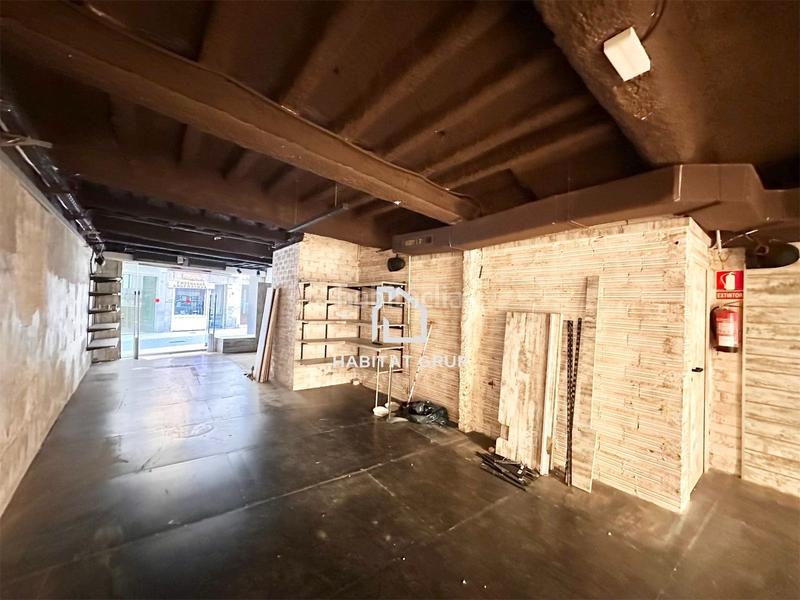 Foto 900c0659-84b2-40d1-9fbe-483c73372727. Location local commercial dans Olot