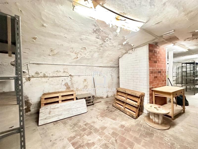 Foto 9873ada7-0af7-4b9a-bac7-18c383427867. Location local commercial dans Olot