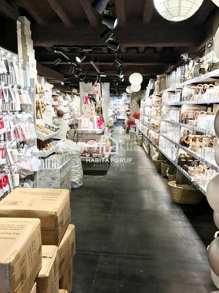 Foto b48a6a18-a180-4eb3-848b-5a549961ccd2. Location local commercial dans Olot