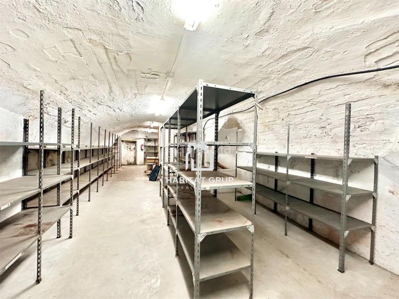 Foto c87a23a9-69ce-43af-8f9e-1485e60f8149. Location local commercial dans Olot