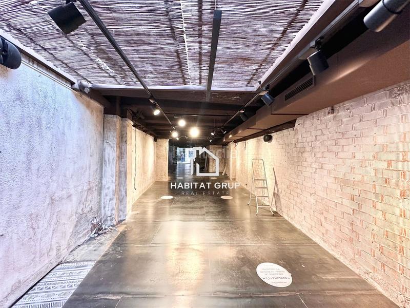 Foto eae8fd2a-b58b-44f4-b50e-7cb1a84e5854. Location local commercial dans Olot