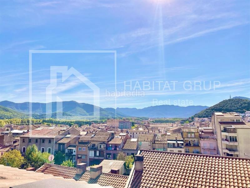 Foto 1e921c40-bc5e-4a31-8972-06bace2e4b82. Piso en Olot