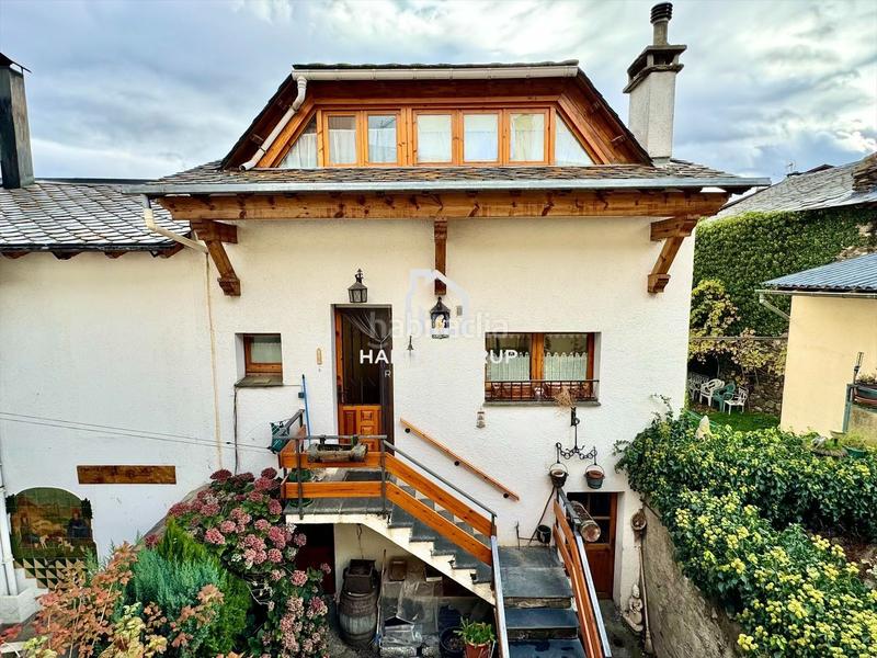 Foto ad1be335-08f2-4391-85a3-cf93a86c4a74. Casa adossada a Llívia