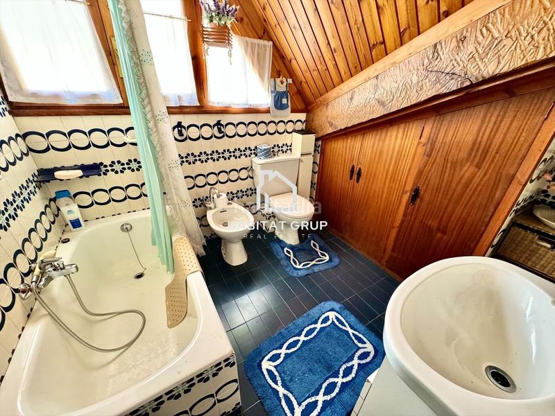 Foto cc887eaf-ee32-4a7f-8680-5793c52aeb9d. Casa adossada a Llívia