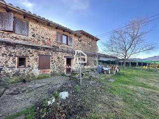 Casa a Santa Pau. Masía en santa pau