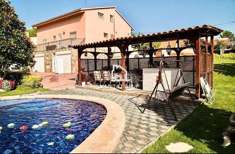 Foto 41d8f52b-55ca-4246-becc-58eaf229fa5e. Haus mit heizung pool in Castellnou de Bages