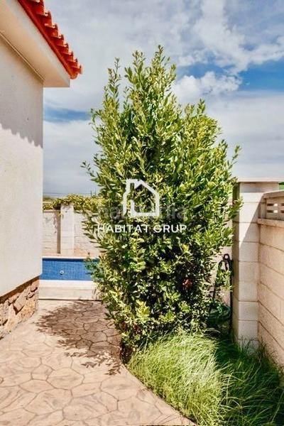 Foto 437bc210-2c8a-40cd-84ff-1c2f678f27d3. Casa  en montroig del camp en Poble Mont-roig del Camp