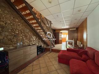 Casa a Veïnat. Casa en salt