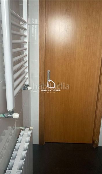 Foto a1393668-f6b6-4b6e-b77d-57e5def409b7. Casa amb calefacció a Banyoles