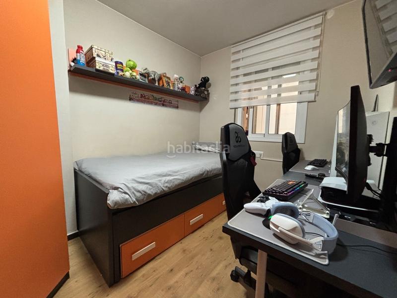 Foto 9d5d26e8-1bda-45d9-8e49-8d1938b06d3b. Etagenwohnung mit heizung in Centre Salt