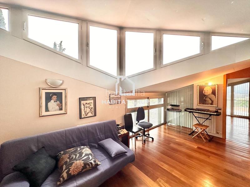 Foto 992554ef-16ad-4ac3-9e0f-1ecddfa18794. Casa amb calefacció piscina a Montjuïc Girona