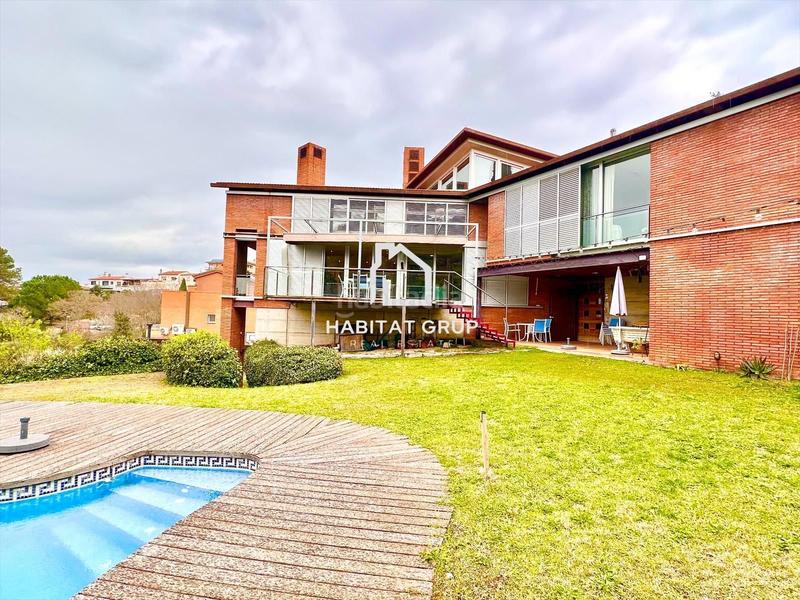 Foto a9b08f77-4b9f-4496-8612-f9df73d71dc4. Casa amb calefacció piscina a Montjuïc Girona