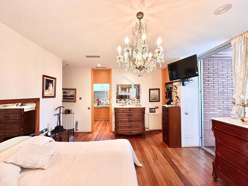 Foto e090f7d7-d13a-4a2c-b6de-c5b2bc2ce36d. Casa amb calefacció piscina a Montjuïc Girona