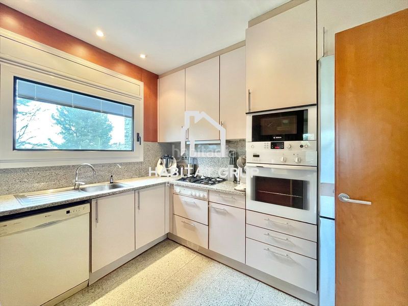 Foto 06415a6b-9342-46e6-a51c-9e2e3a684551. Casa amb calefacció piscina a Banyoles