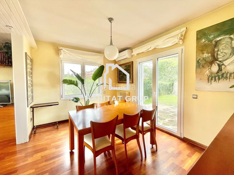 Foto f9fb58ae-875a-4d32-90c3-25f4f117a98d. Casa amb calefacció piscina a Banyoles