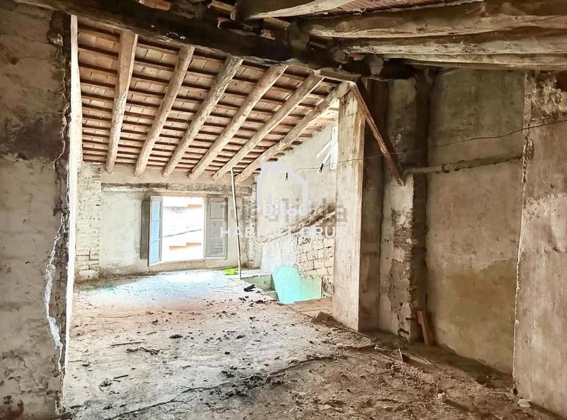 Foto 18ba6f33-c610-4da6-89f4-df9c3e0d662b. Casa adossada a Valls