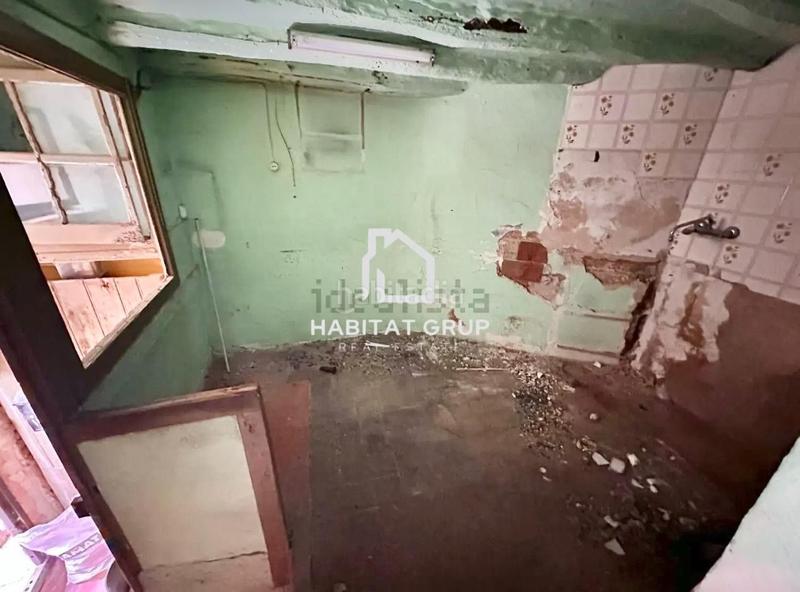 Foto 518e3f2f-7bfd-41b8-ad32-b3c4a71d3042. Casa adossada a Valls