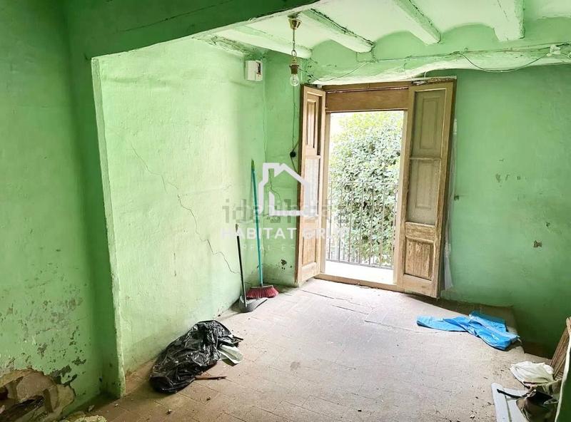 Foto d396a085-b1a0-4290-ba07-f81fedf166e7. Casa adossada a Valls