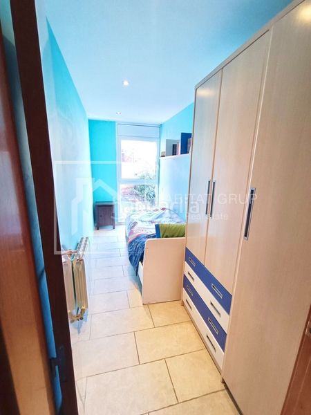 Foto a76b3abd-bb11-46f8-99ce-5ddf7b7ca811. Casa a Poble Nou Sabadell