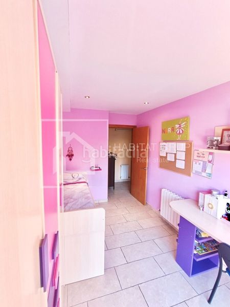 Foto c09f8f49-5e74-4c61-b458-a1f428c3a182. Casa a Poble Nou Sabadell