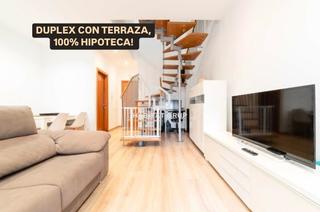 Duplex dans Cerdanyola Sud. Duplex con terraza en mataro