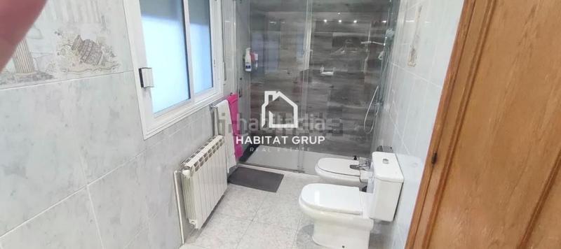 Foto 048eaa5e-68b7-43c3-a63b-afa621707360. Casa a schiera con riscaldamento in Eixample Sant Feliu de Guíxols