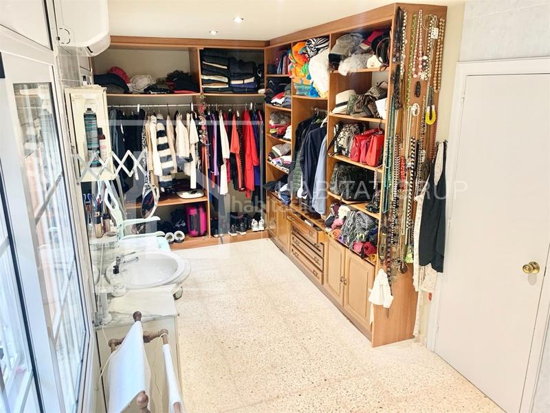 Foto bd12f5fe-ffb8-45d0-816b-94284328191b. Casa a Centre-Barri Vell Girona