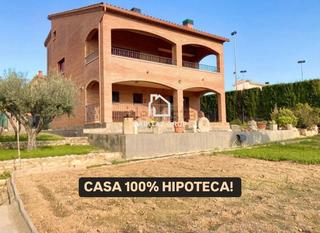 Casa a La Franquesa-Oasis Park. Casa en el vendrell