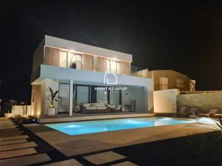 Casa in Cala en Blanes. Casa en ciutadella de menorca