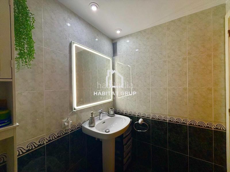 Foto 45b9467b-82f3-49ec-873a-184bbb0925db. Flat with heating in Centre Salt