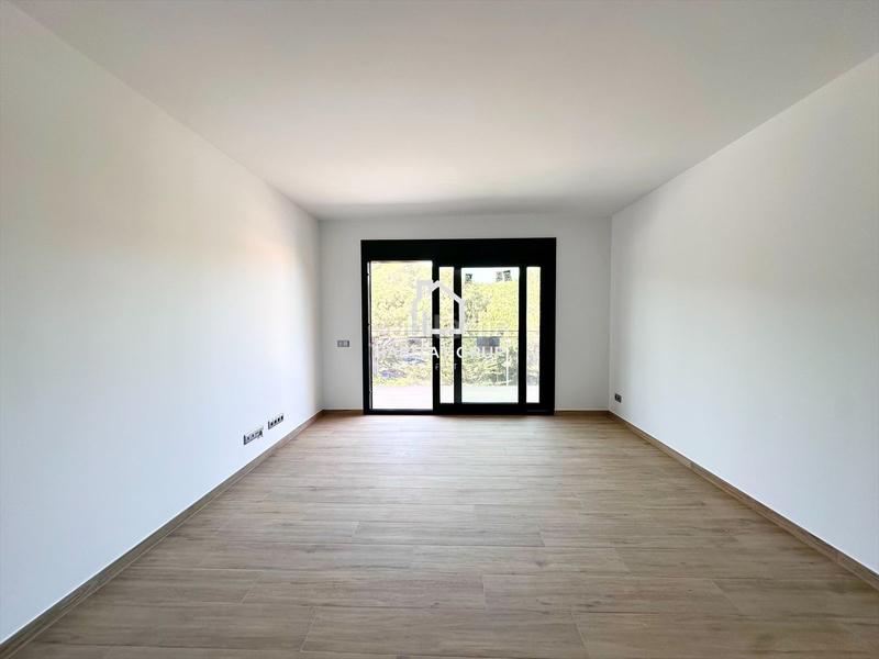 Foto f3e60ff4-b212-4bf4-96d6-8373039b9593. Piso  obra nueva en Pals