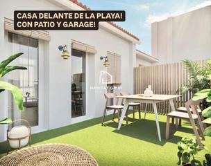 Casa adossada a Nucli Antic. Casa adosada obra nueva en lescala