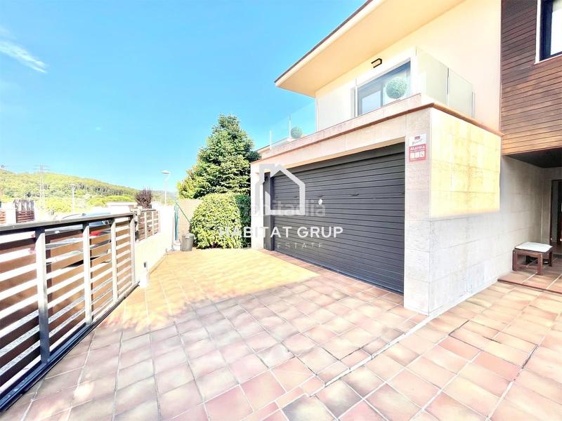 Foto 166ff69b-81b5-45a8-a818-b66483cd4f88. Casa  en sant julià de ramis en Medinyà