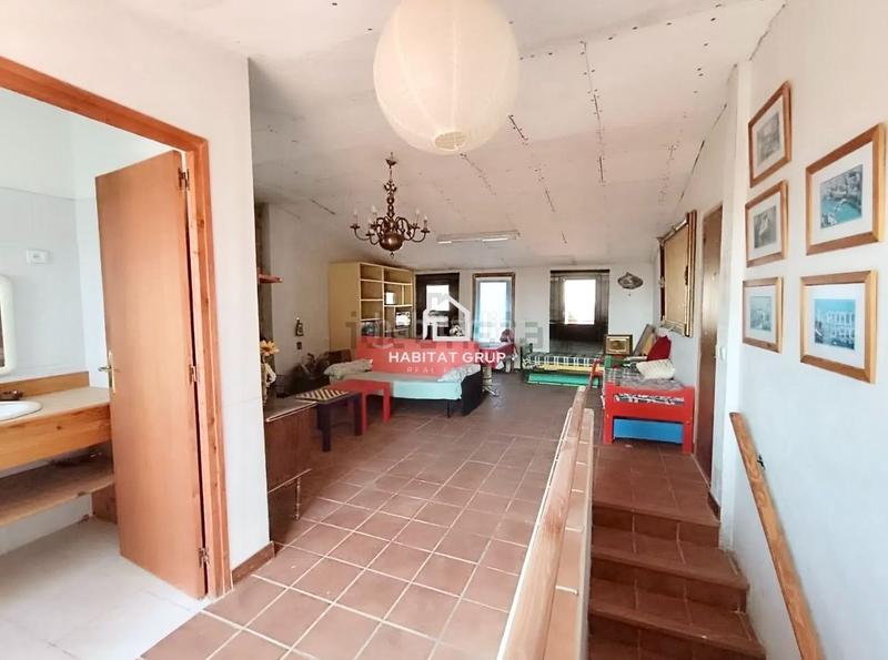 Foto 22de03e9-ce6f-4622-9600-5e754744e50a. Haus mit heizung in Masroig (El)