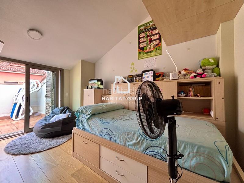 Foto 0dc86037-8062-4a89-a75d-8eef0ce9603c. Dúplex amb calefacció a Llagostera