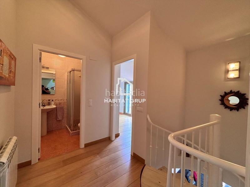 Foto ba46b6b3-90e9-42a6-a083-086048b00fc1. Dúplex amb calefacció a Llagostera