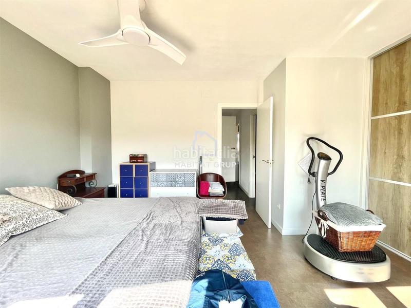 Foto 55c7b792-3777-4f55-8310-59c936ef355c. Reihenhaus mit heizung pool in Quart