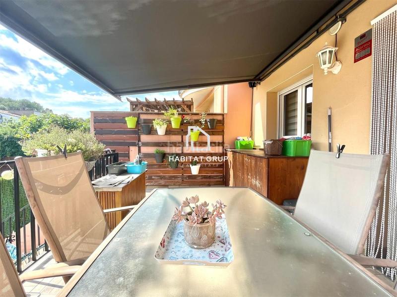 Foto ef35bd7a-cf66-4f47-8b46-f7b7c22acc14. Reihenhaus mit heizung pool in Quart