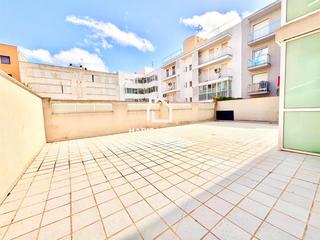Pis a Llucmaçanes. Piso con grande terraza!