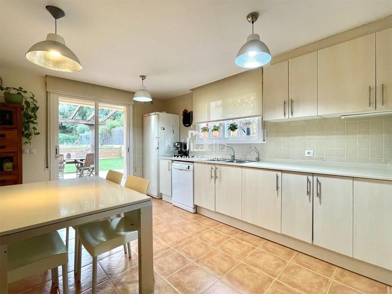 Foto 2db9a230-5fe2-4ce9-938b-eba0d43b49d4. Haus mit heizung pool in Palol de Revardit