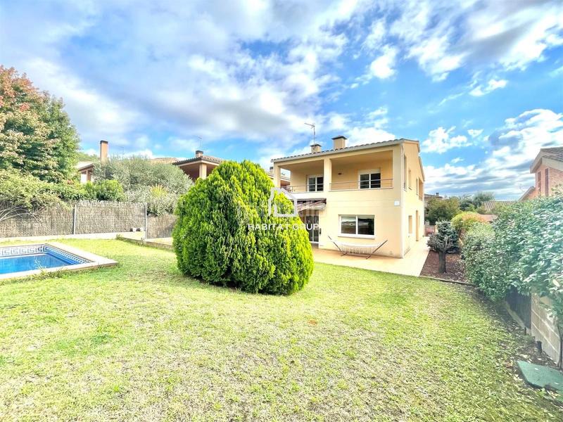 Foto a36fdcaa-43c9-4eba-bffc-e8ec25a99c4c. Haus mit heizung pool in Palol de Revardit