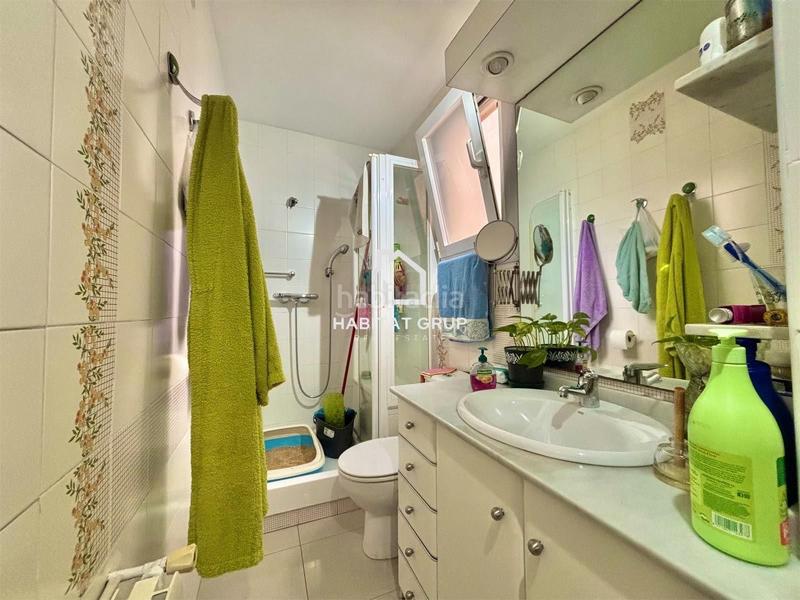 Foto b39e9b1f-028e-42a1-8697-b6bc2306cdf1. Etagenwohnung in Carmel Barcelona