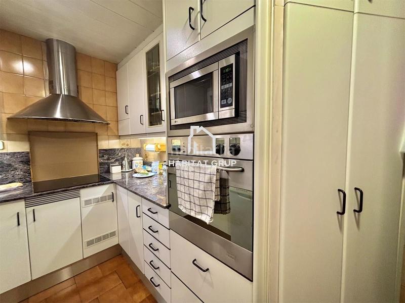 Foto 9853bcc8-b9f6-49fc-b709-96ab3f414dbc. Piso en Carmel Barcelona