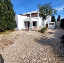 Zweistöckige Wohnung in Cala en Blanes. Dúplex en cala en blanes