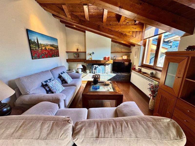 Foto b328d5ef-4d57-42bb-a014-850f71f26717. Duplex con riscaldamento piscina in Puigcerdà