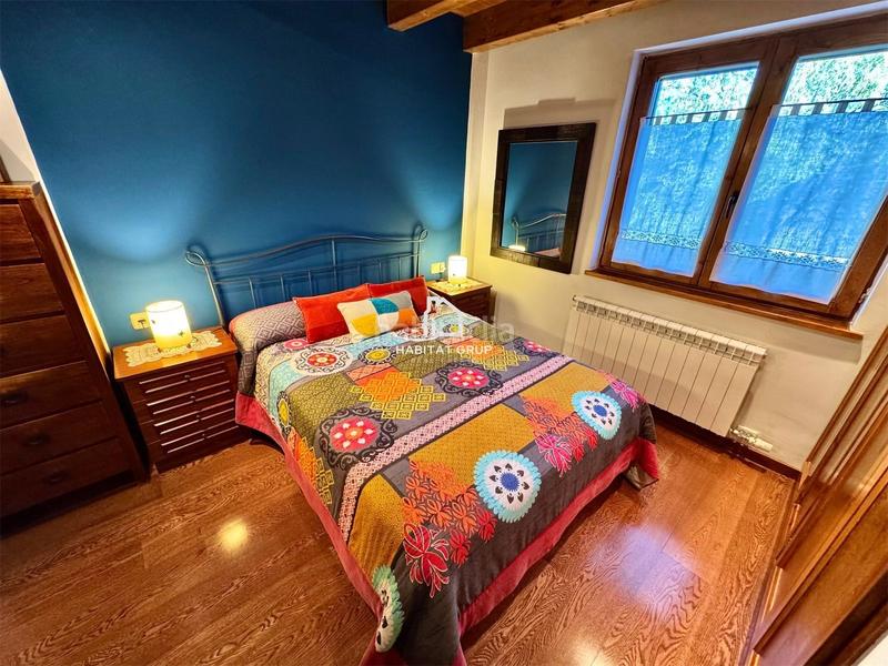 Foto efcf5579-cc09-470d-8641-9b1e238f43d2. Duplex con riscaldamento piscina in Puigcerdà