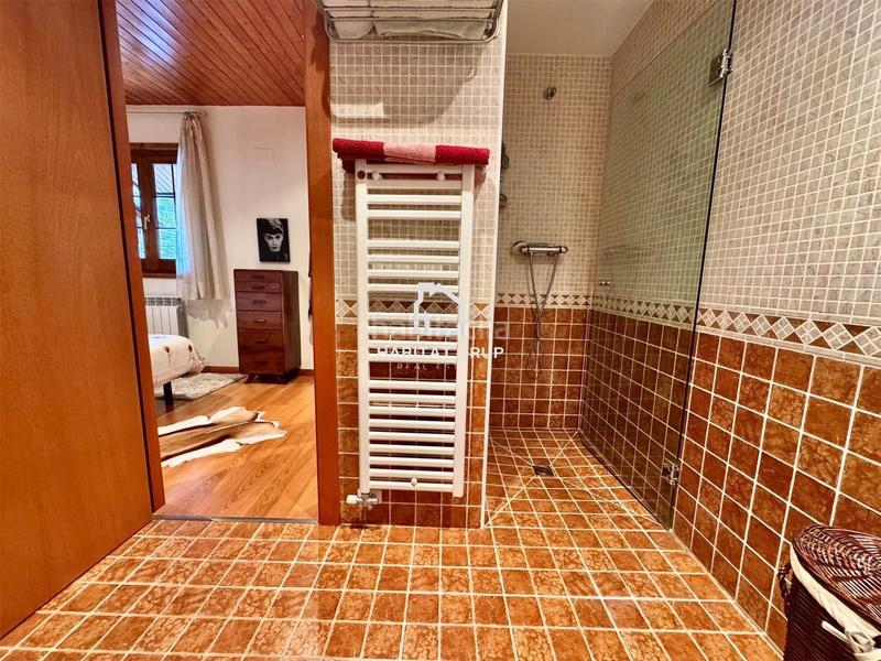 Foto 0805a59b-5b80-4e1f-9983-c8fd52e1d89a. Zweistöckige wohnung mit heizung in Molina (La)